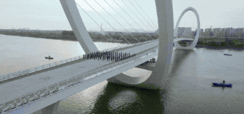 唱支山歌給黨聽 | 逆火而行，永不怕！