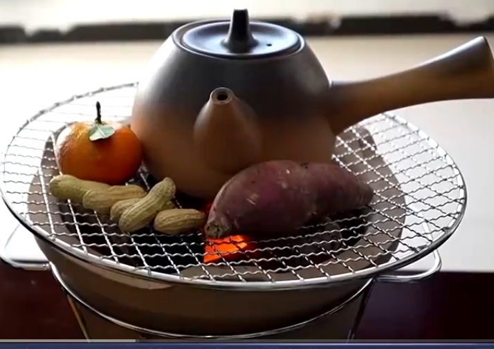 “圍爐煮茶”暗藏危險(xiǎn)，消防模擬實(shí)驗(yàn)