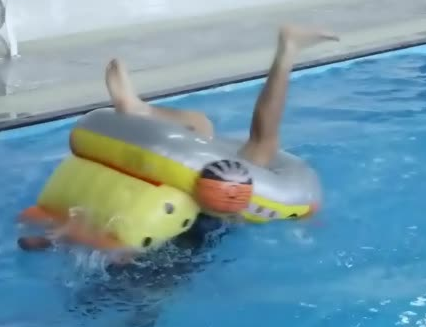 兒童泳圈、浮袖使用安全提示