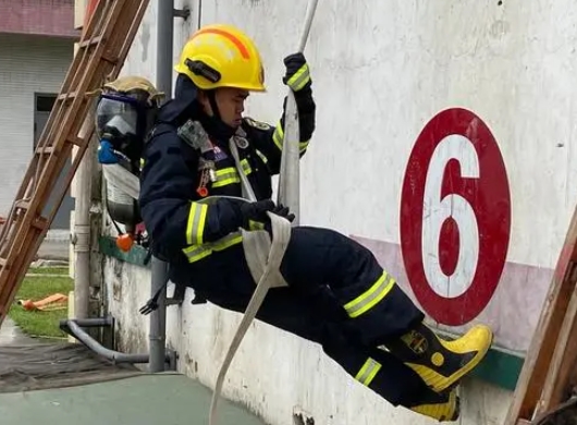 余松茂：做大巴山忠誠的“守夜人”