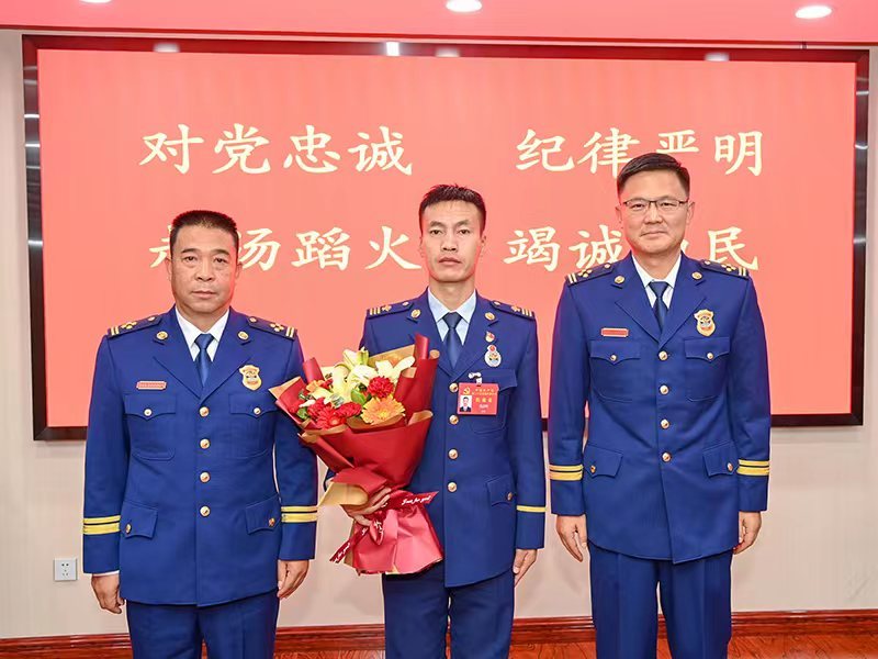 山西:總隊黨委與黨的二十大代表張高峰同志親切座談