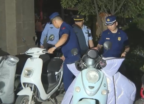 【新聞1+1】夜查電動(dòng)自行車，要解決什么問題？