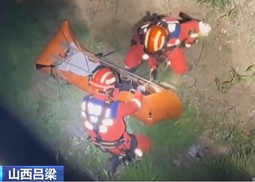 【24小時】山西呂梁：男子避險不慎墜橋 消防連夜救援