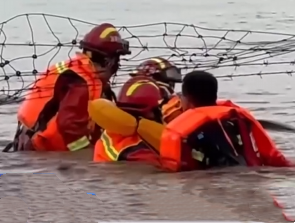 【24小時(shí)】?jī)?nèi)蒙古：暴雨致巴彥淖爾多地積水 消防緊急救援