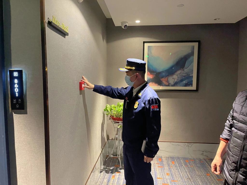 【中國(guó)之聲】消除火災(zāi)隱患，確保平安過節(jié)，消防部門筑牢安全“防火墻”