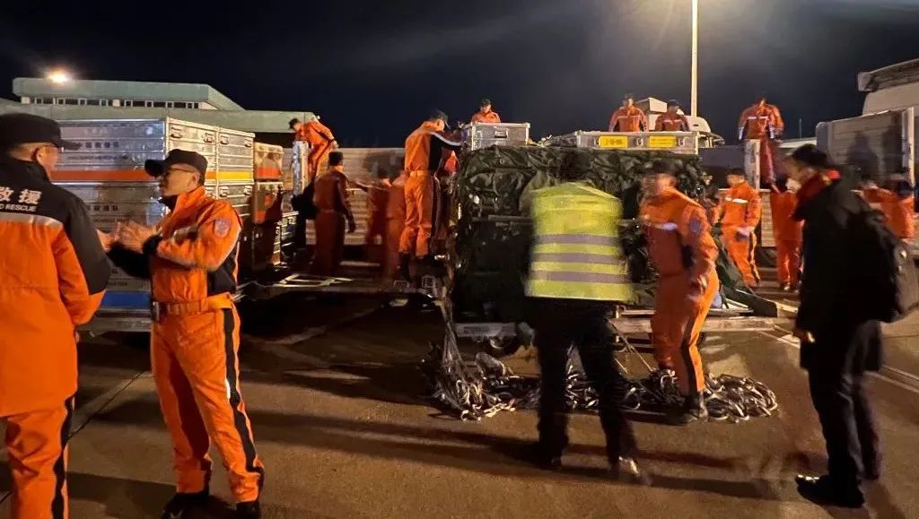 【中國(guó)之聲】挺進(jìn)震中！中國(guó)救援隊(duì)的任務(wù)難點(diǎn)在哪里